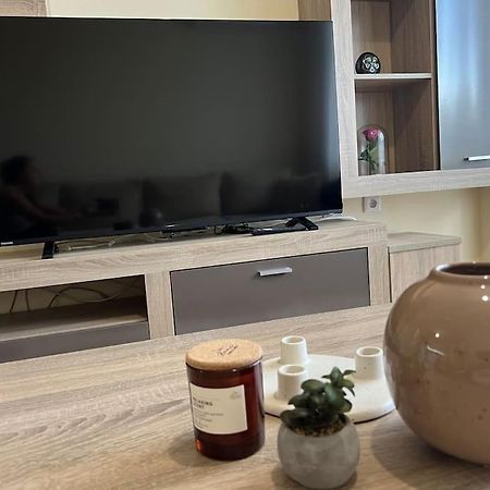 Cozy Apartment - Free Parking Plovdiv Bagian luar foto