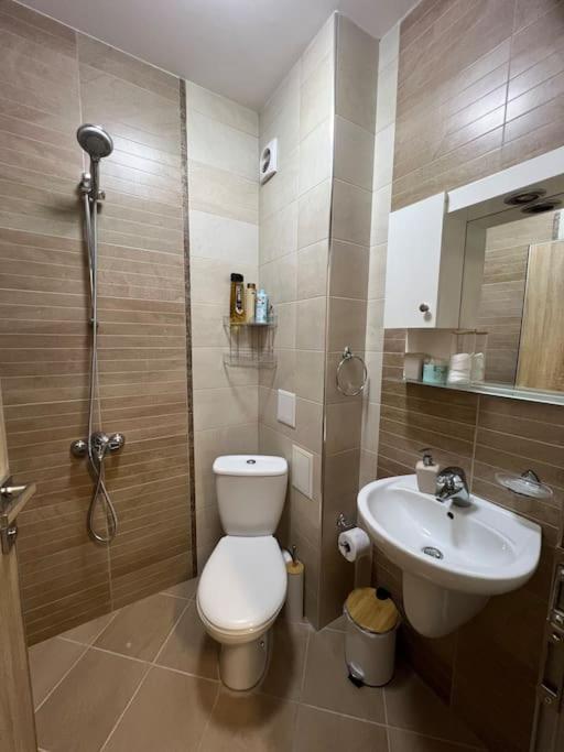 Cozy Apartment - Free Parking Plovdiv Bagian luar foto