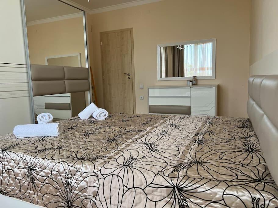 Cozy Apartment - Free Parking Plovdiv Bagian luar foto