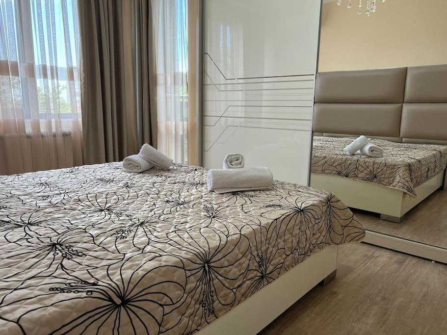 Cozy Apartment - Free Parking Plovdiv Bagian luar foto